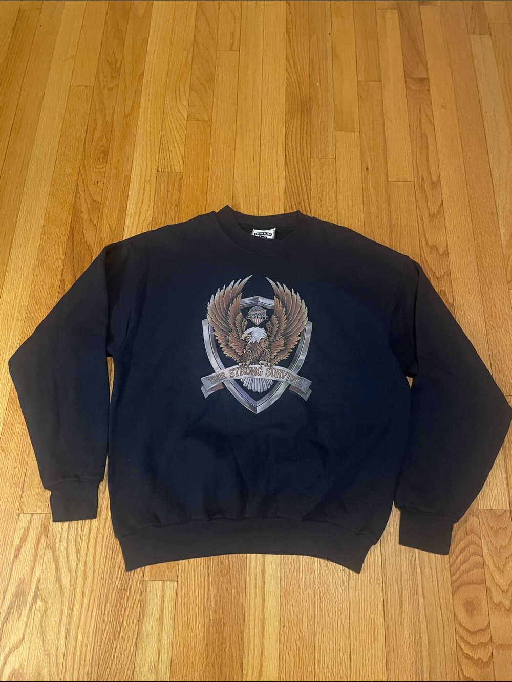 Y2K Lee Black Crewneck Sweatshirt with Eagle Graphic